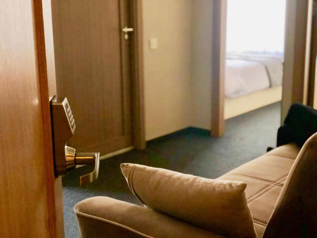 Tbili Hotel Tiflis Habitación foto