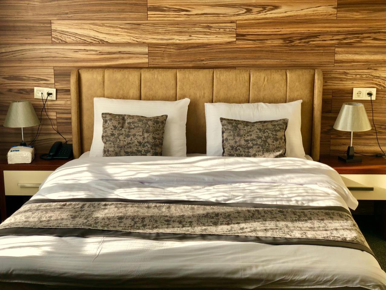 Tbili Hotel Tiflis Habitación foto